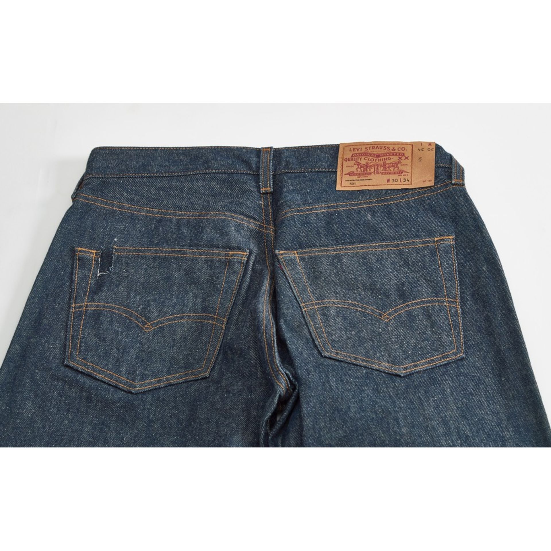 DUE CAPI CLAUDE MONTANA' E LEVIS 501 VINTAGE - Bild 3 aus 3