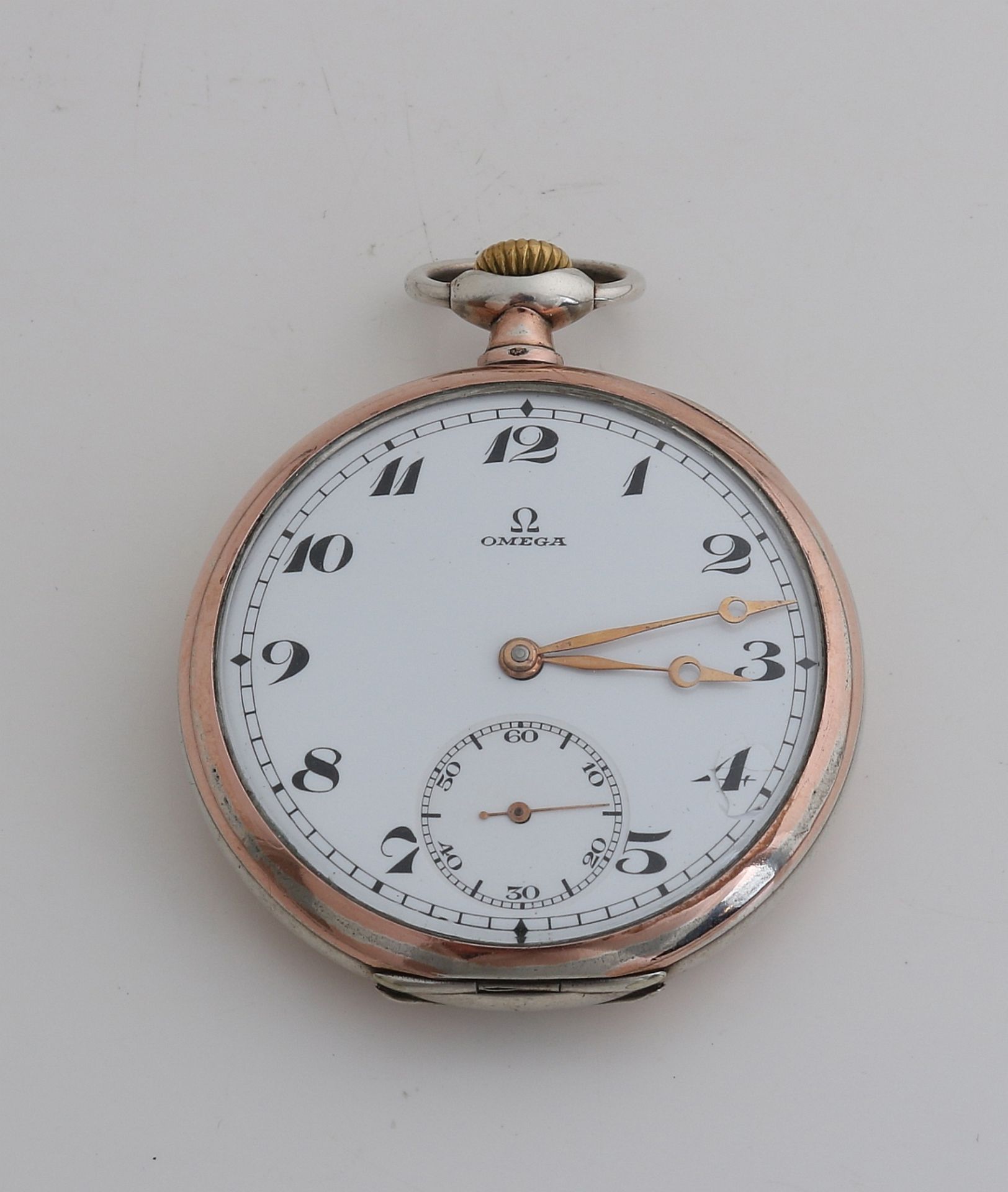 Silberne Omega-Taschenuhr, 800/000, mit rosafarbenem Rand und rosafarbenen Zeigern. Mechanisch. ø49