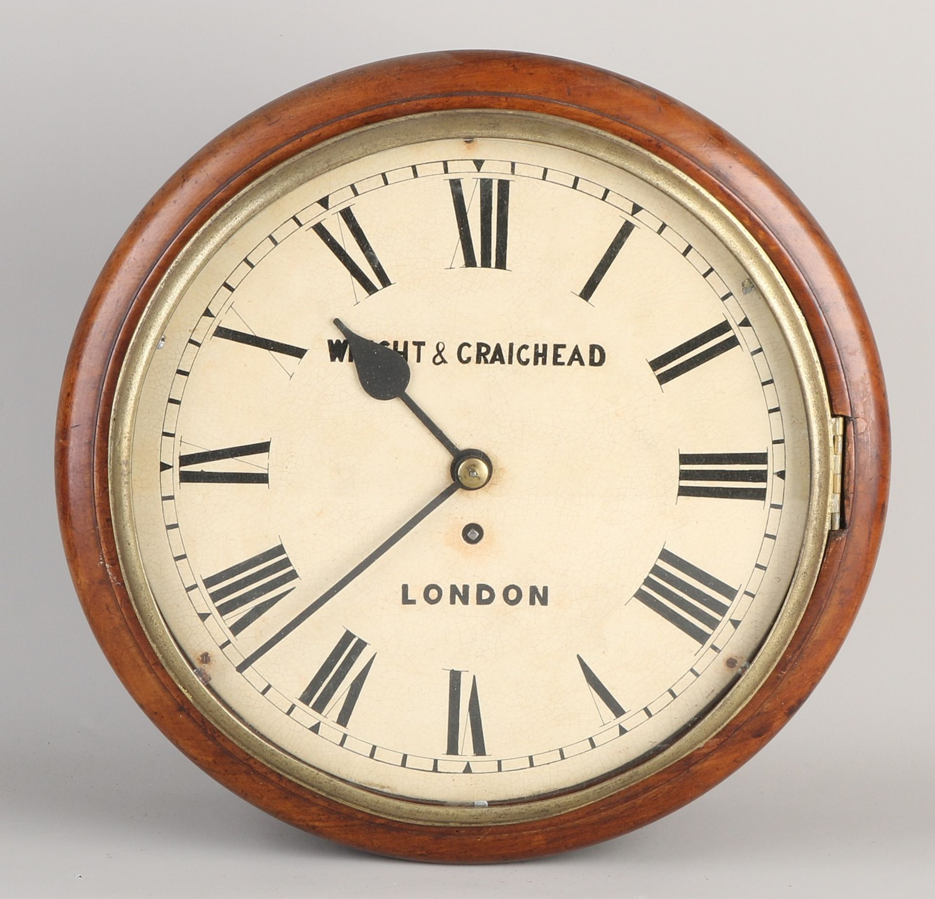 Antike englische Mahagoni-Pub-Uhr mit Snek-Uhrwerk. London. Um 1900. Abmessungen: 15 x Ø 37 cm. In