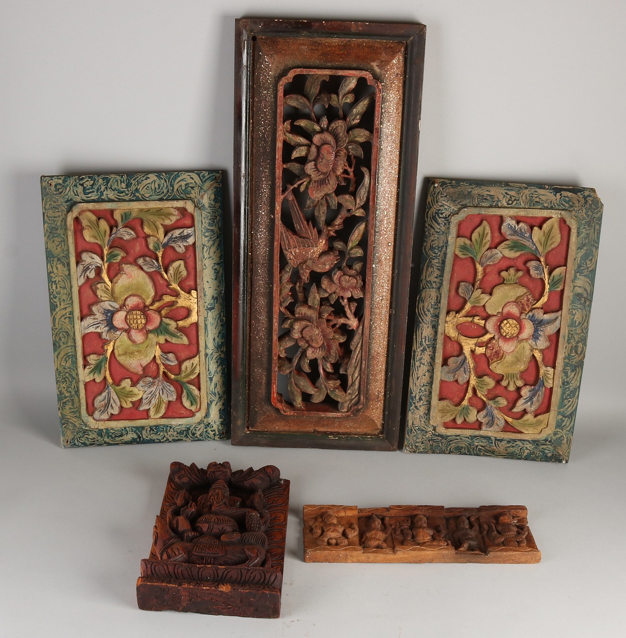 Fünfmal alte / antike orientalische / chinesische Holzschnitzereien