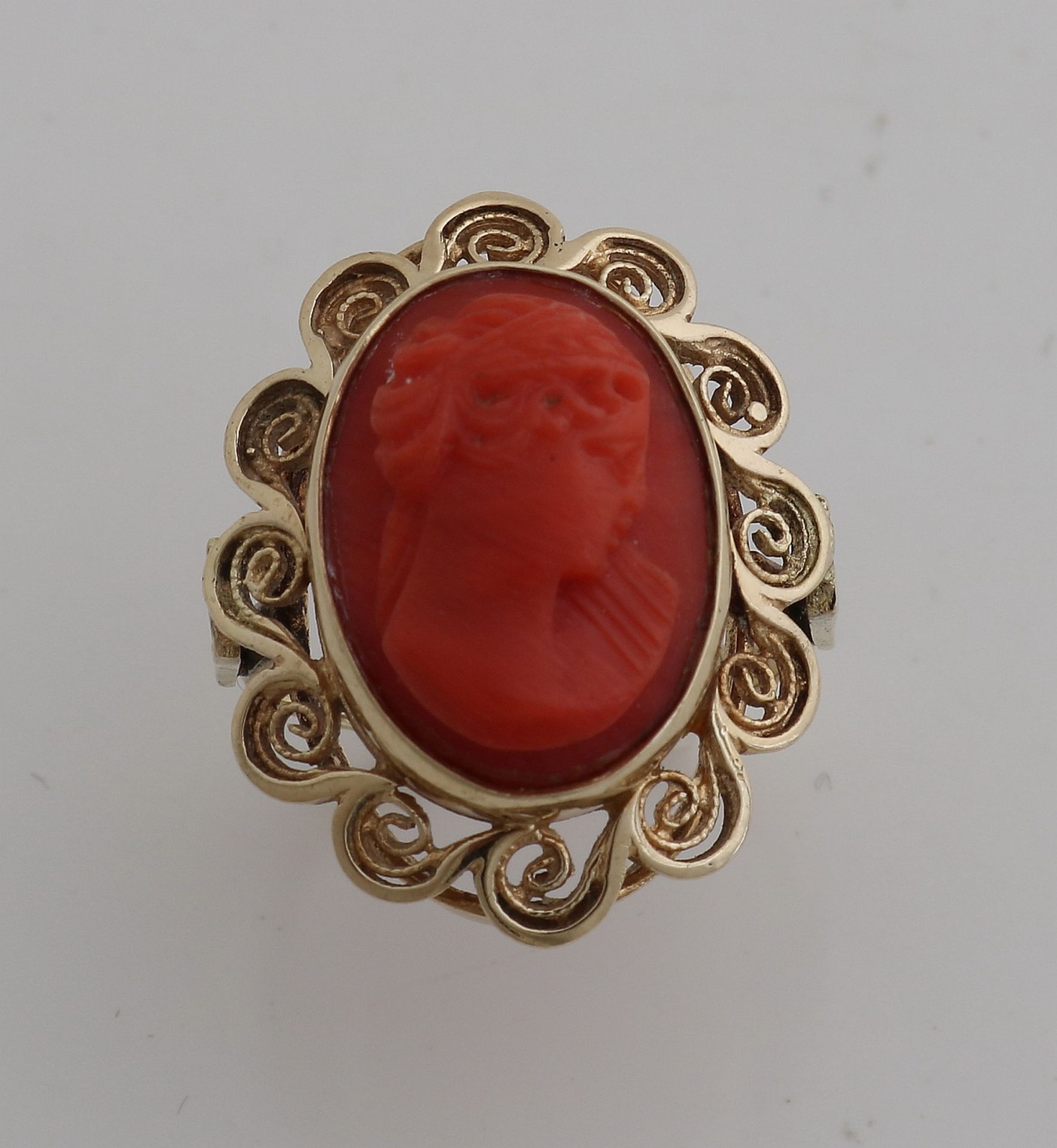 Gold ring with carved red coral - Image 2 of 2