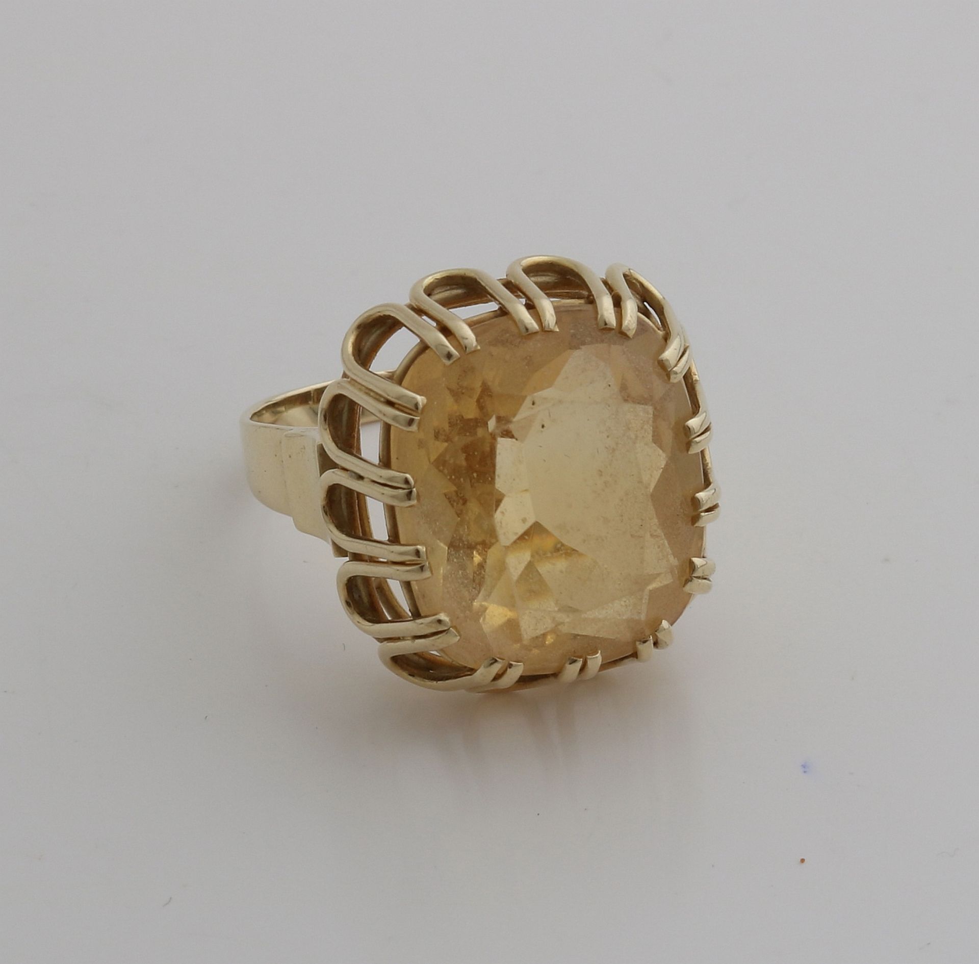 Gold ring with citrine