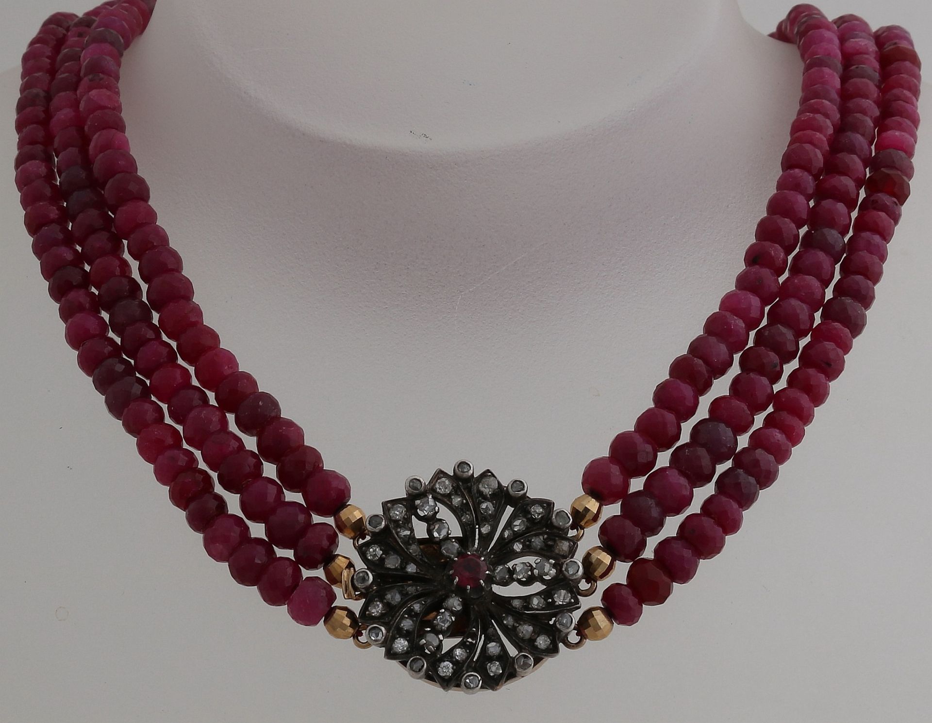 Ruby necklace with diamonds