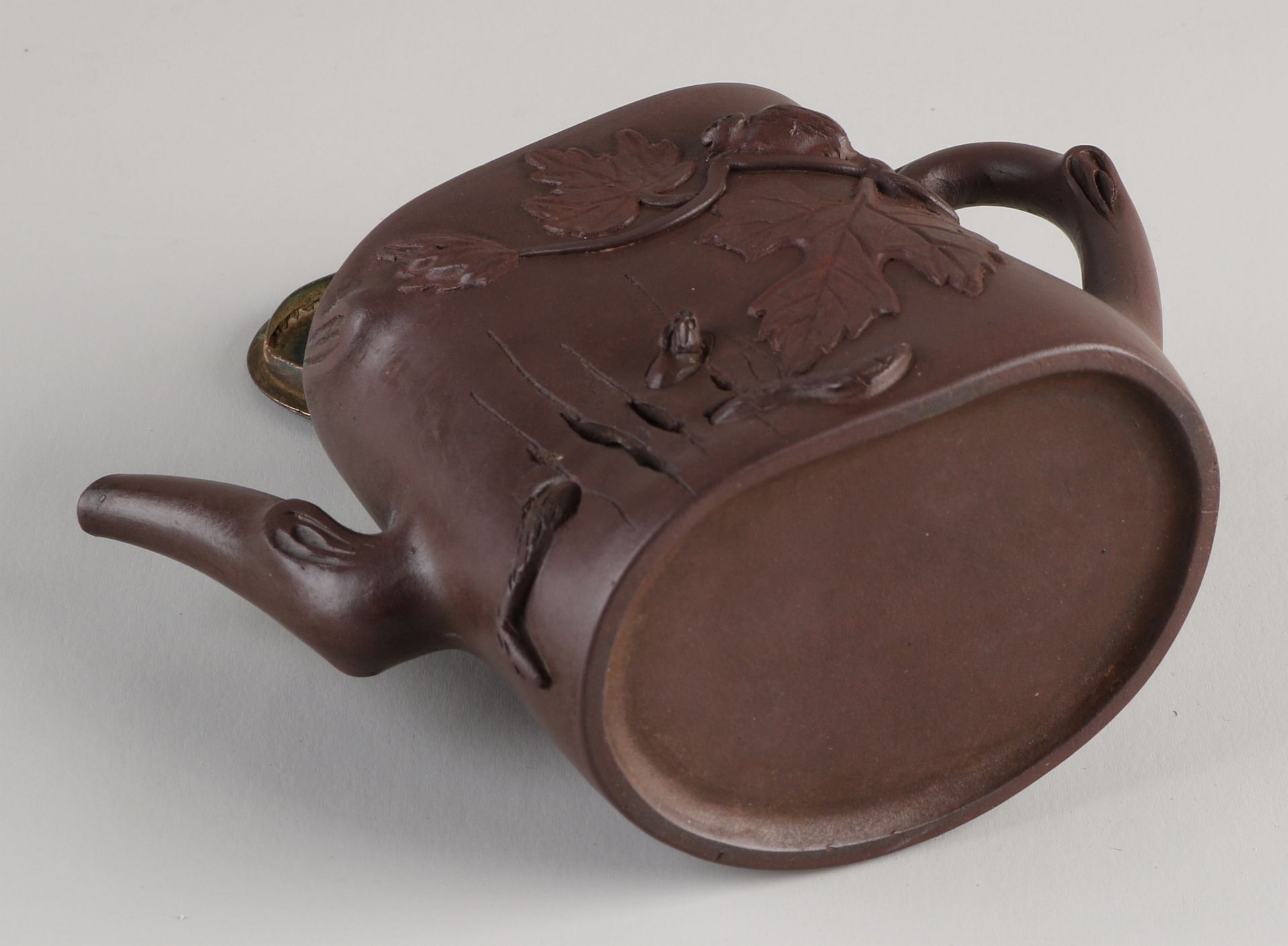 Chinese teapot - Image 3 of 3