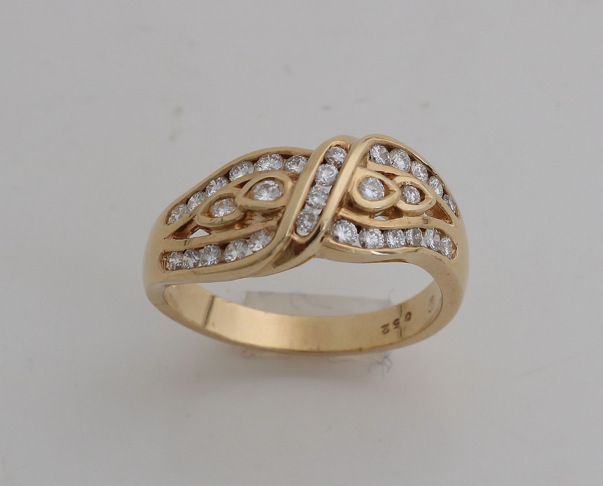 Gold ring with diamond - Image 2 of 2