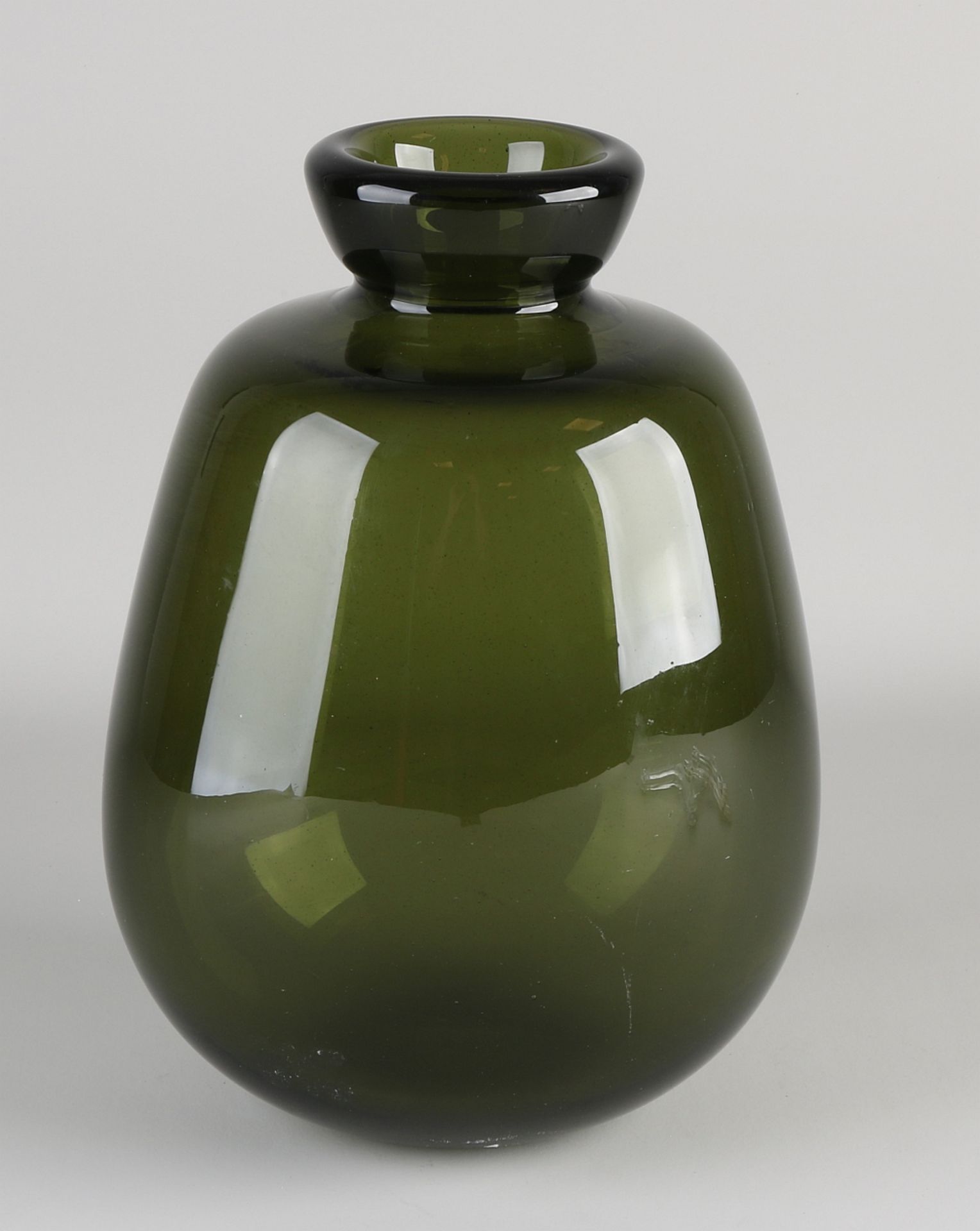 AD Copier green vase