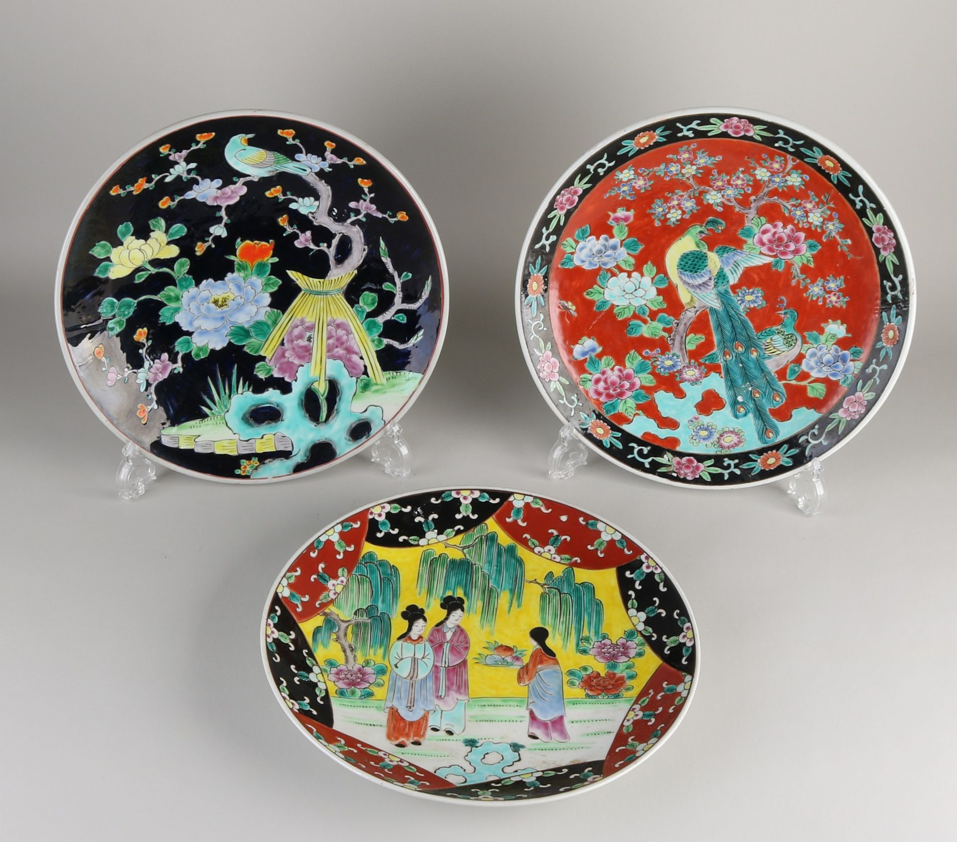 3x Japanese decorative dishes Ø 30 - 31 cm.