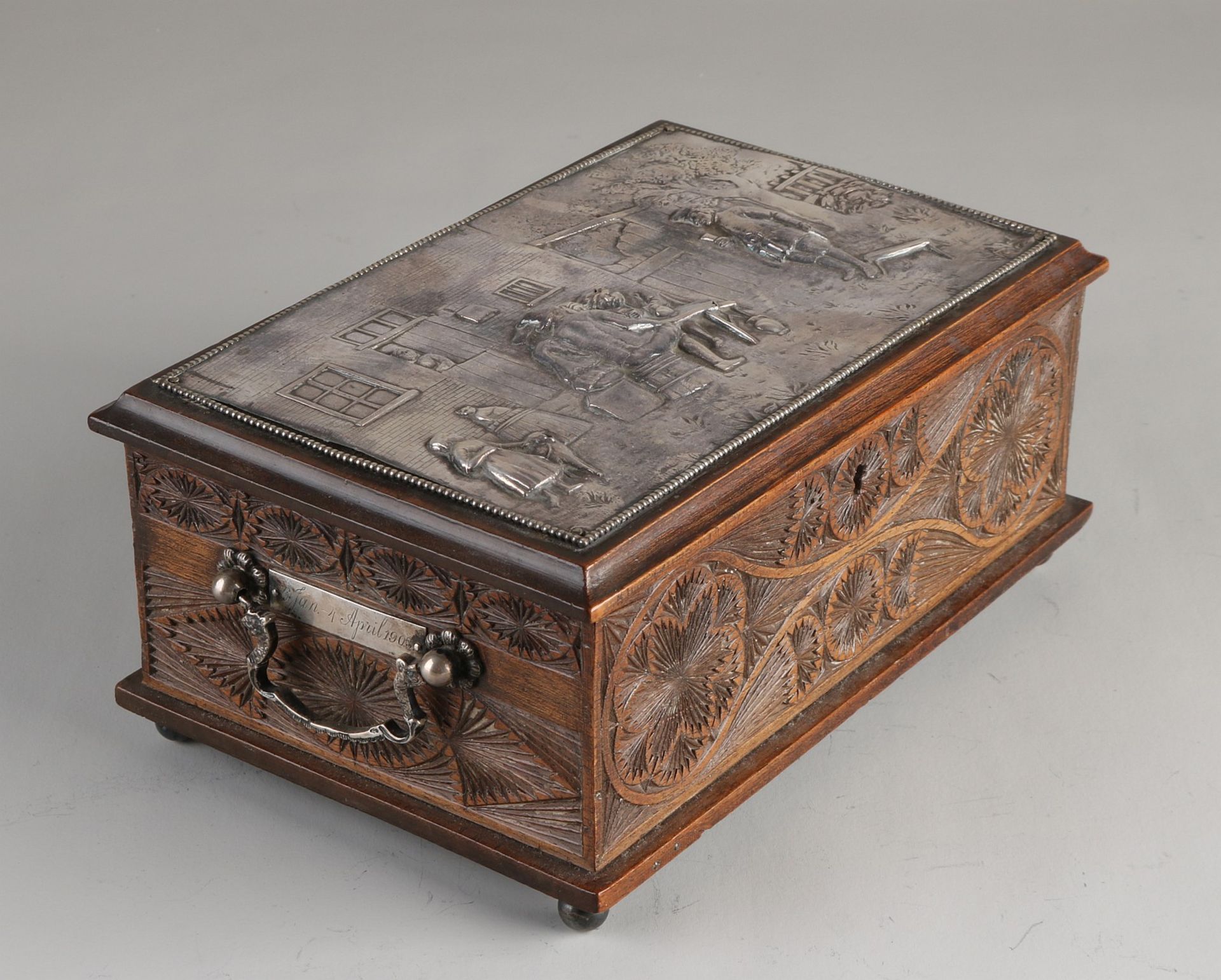 Frisian carved box with silverware - Image 2 of 3