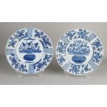 2 Large Chinese Kang Xi plates, Ø 26.8 cm.