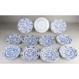 Antique lot Zwiebelmuster porcelain (11x)