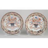 Two Chinese Imari plates Ø 21 cm.