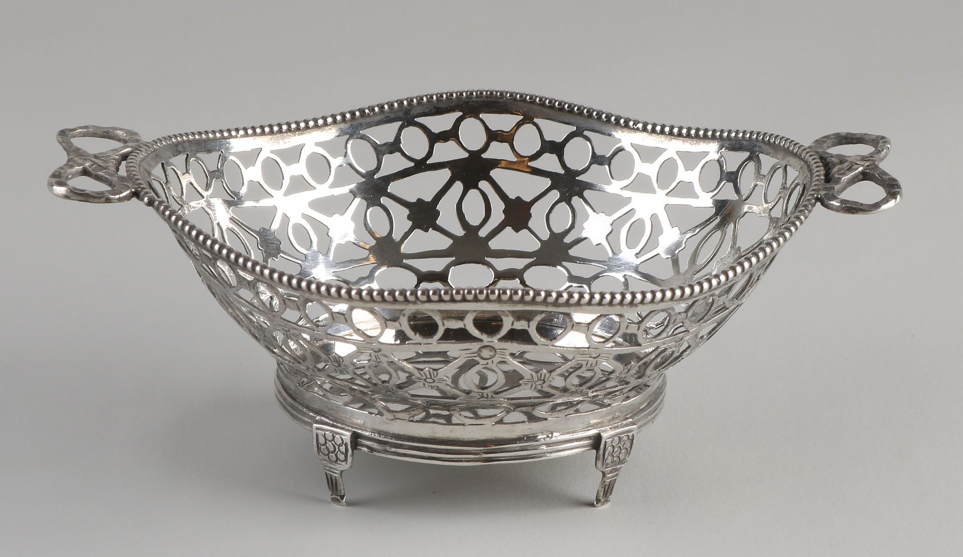 Silver bonbon basket