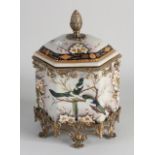 Porcelain box with lid