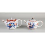 2 Chinese teapots