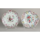 2 Chinese Family Rose plates, Ø 22.6 cm.