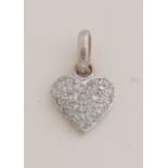 White gold heart pendant with diamond