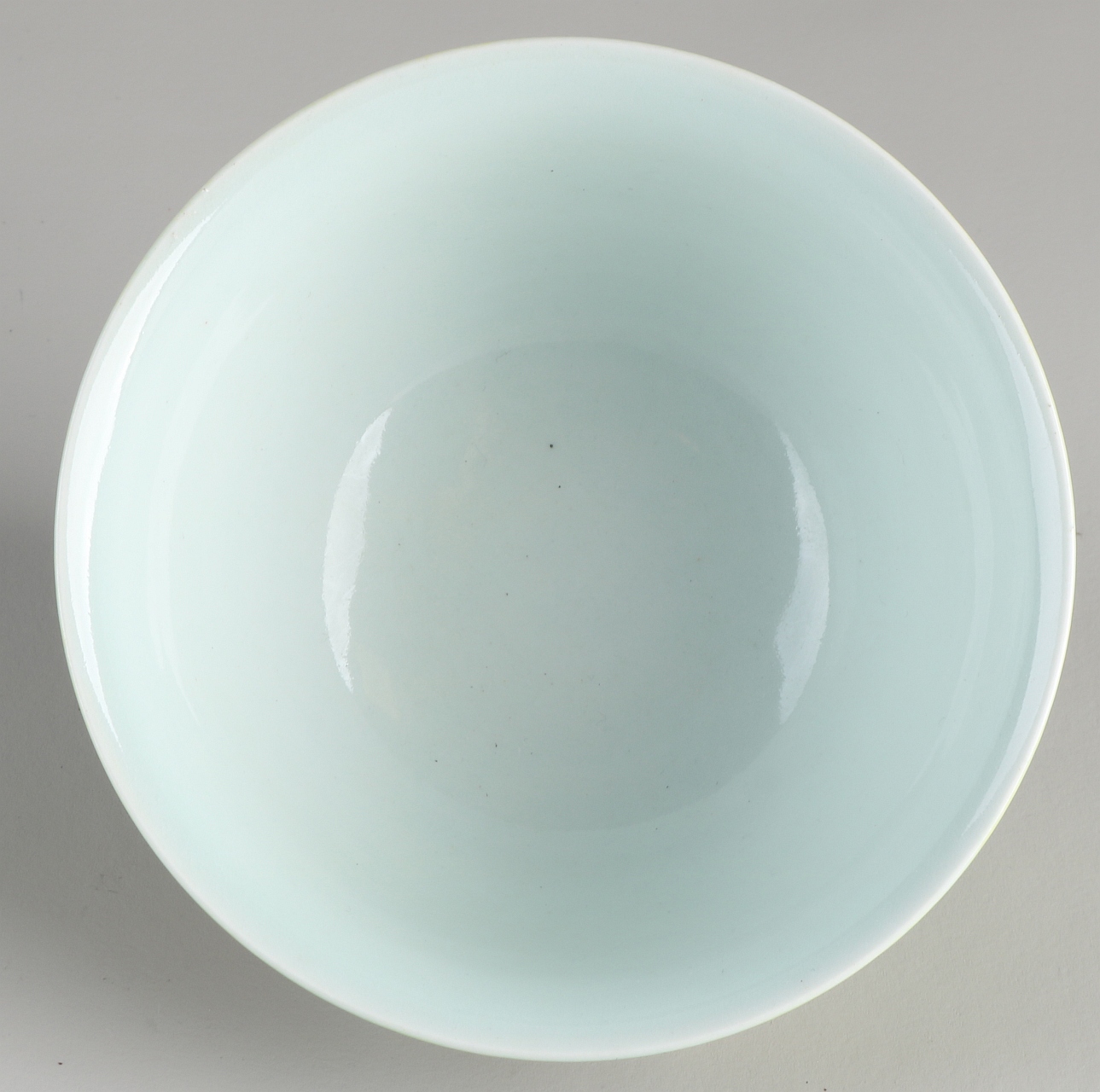 Chinese dragon bowl Ø 13 cm. - Image 2 of 3