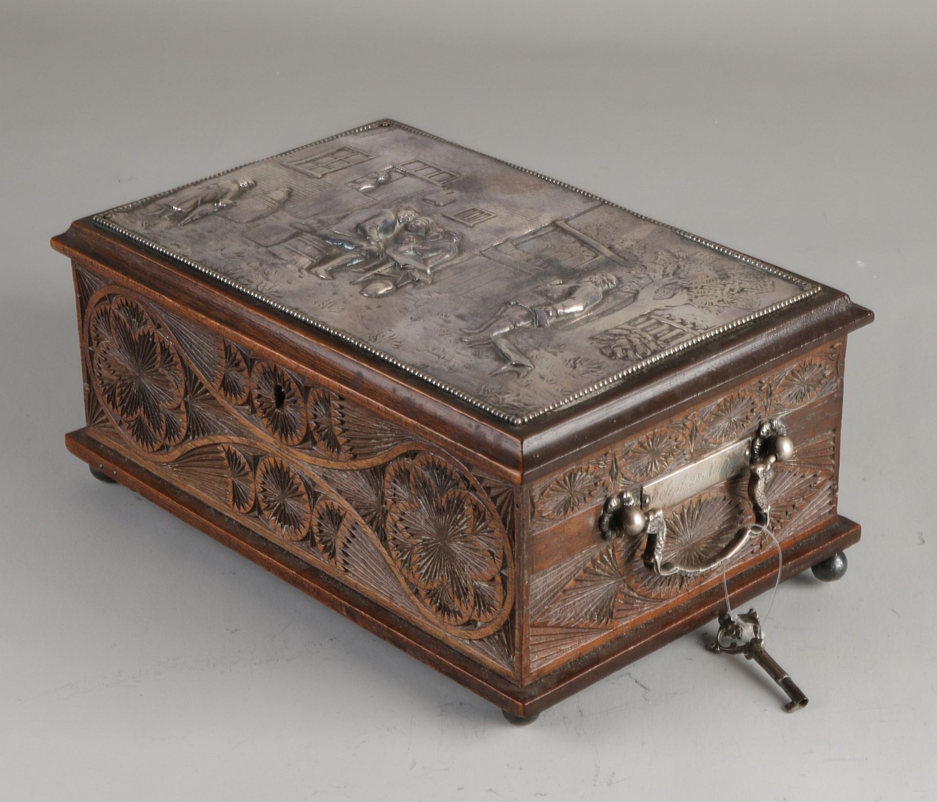 Frisian carved box with silverware - Image 3 of 3