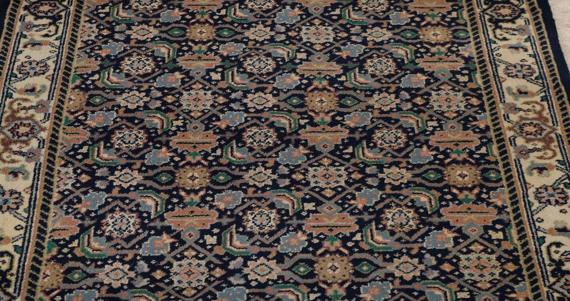 Persian carpet, 158 x 63 cm. - Bild 2 aus 4