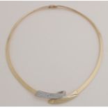 Gold choker with diamond