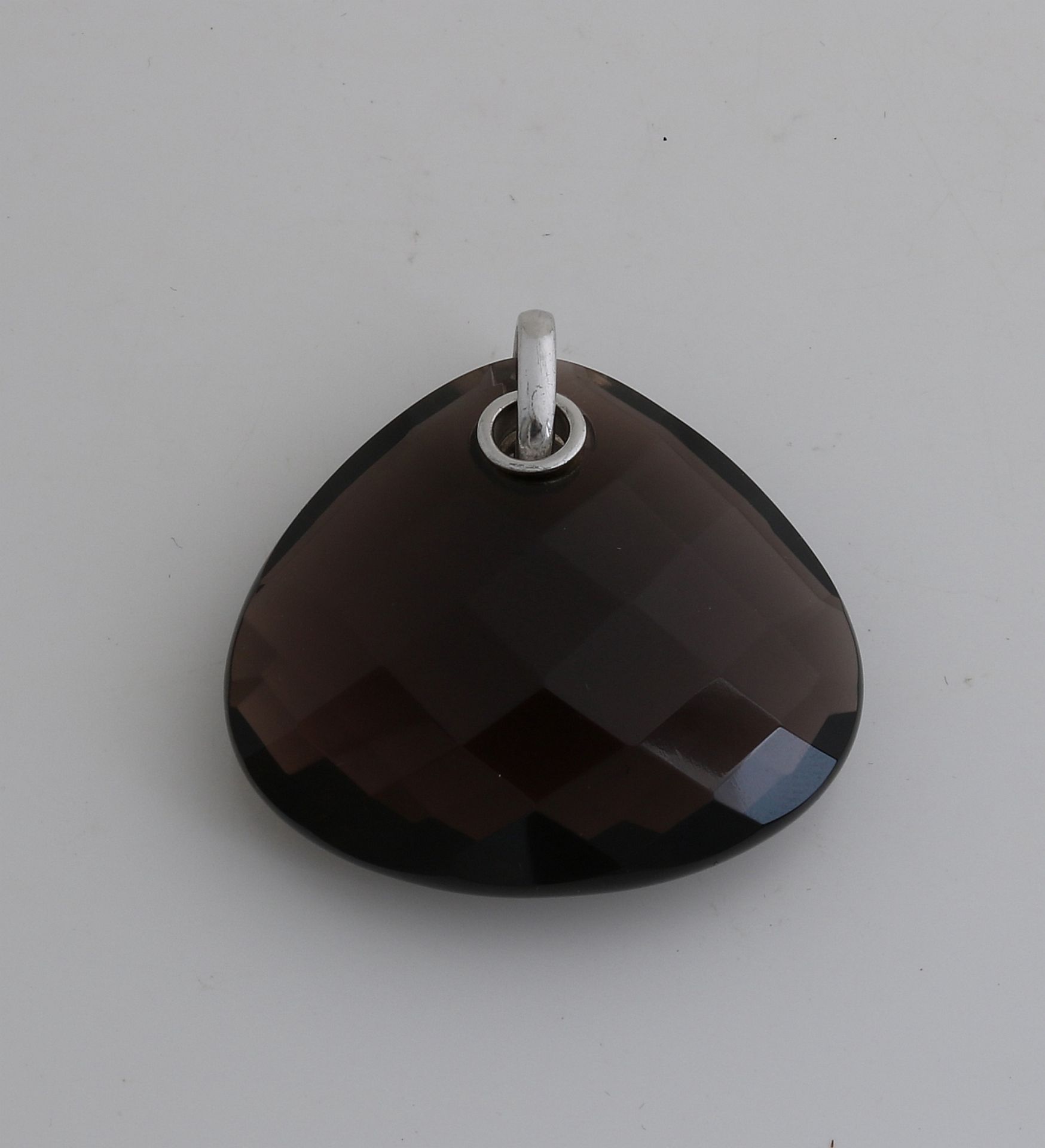 Smoke-colored crystal pendant