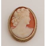 Gold pendant / brooch with cameo