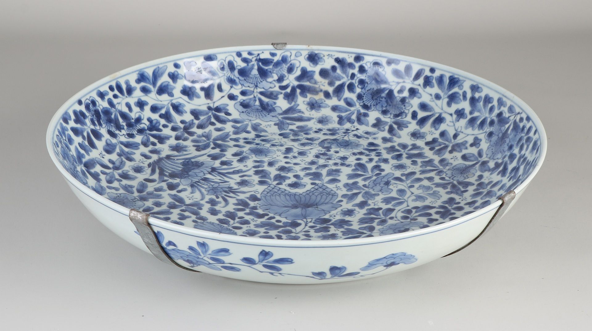 Chinese Kang Xi dish, Ø 36 cm.