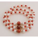 Bracelet with pearl and coral
