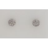 White gold earrings with diamond