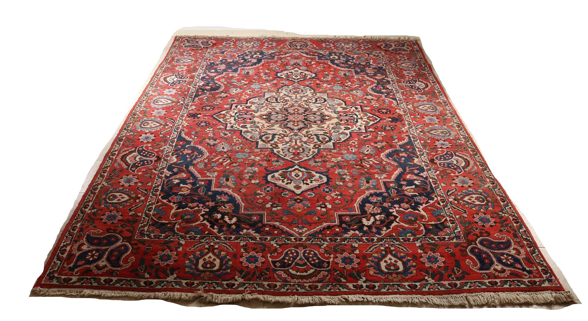 Very large Persian rug, 312 x 208 cm.