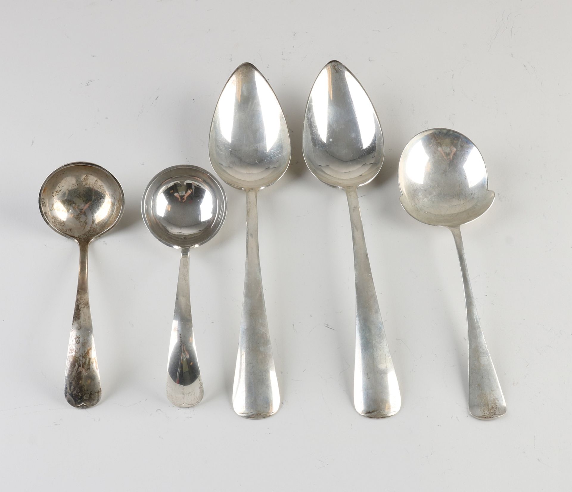 Five parts cutlery Hague praise