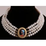 Pearl necklace with Limoge pendant