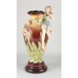 majolica vase