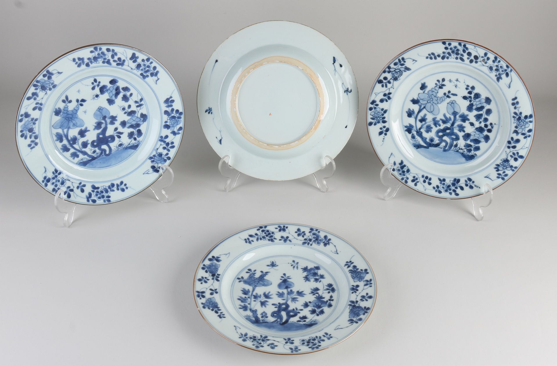 4x 18th century Chinese plates Ø 21.5 cm.