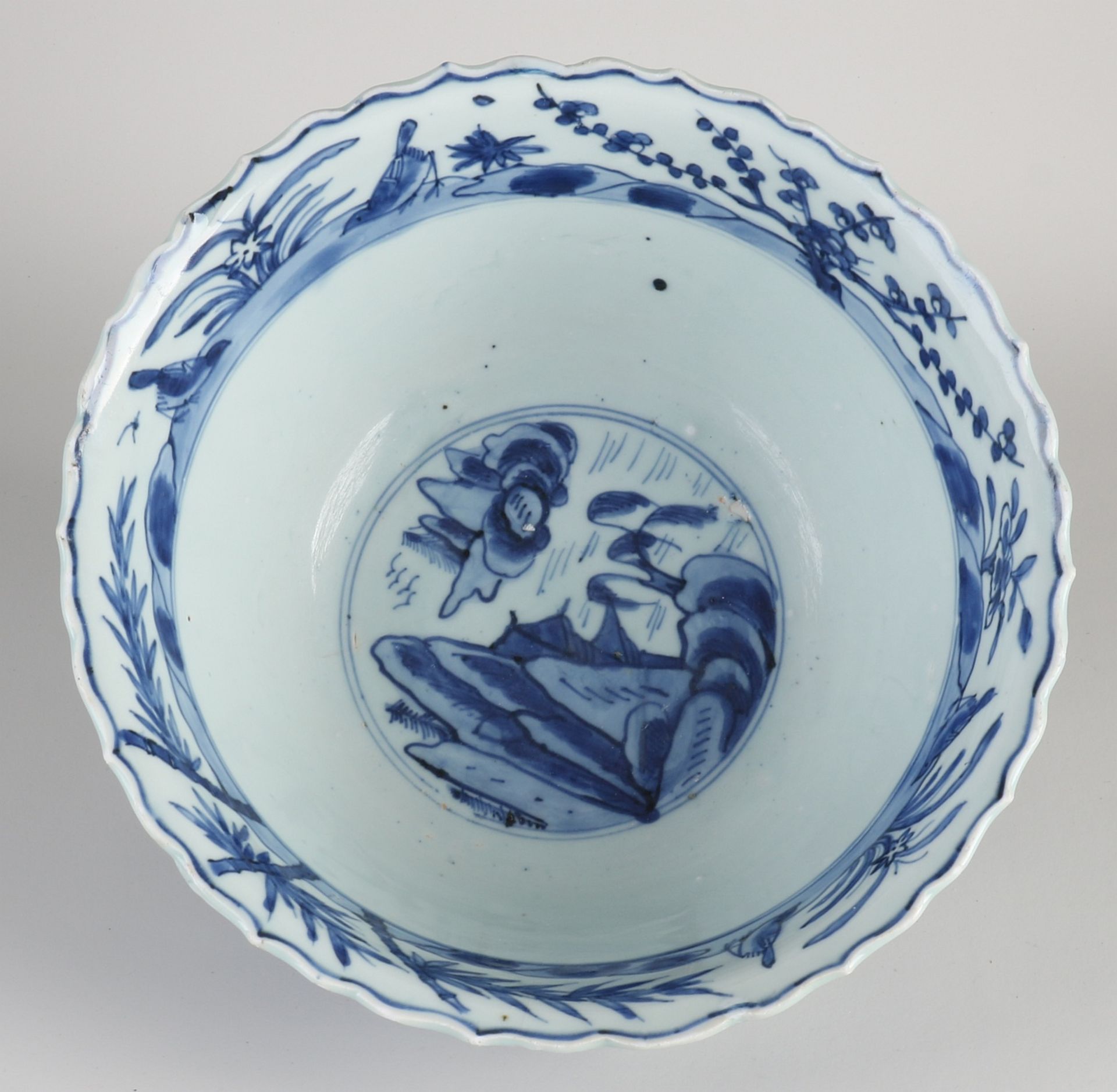 17th century Chinese bowl Ø 25 cm. - Image 2 of 3