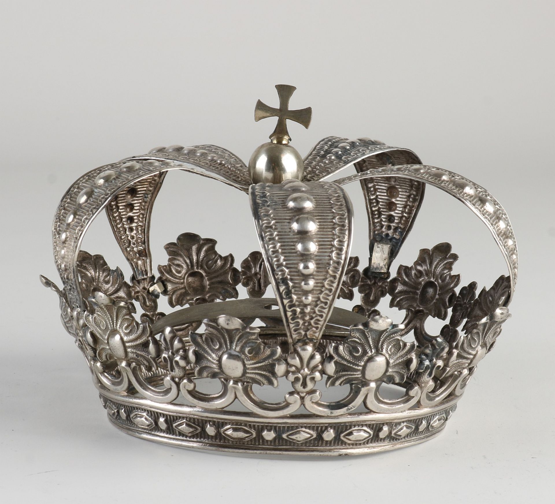 Silver ecclesiastical crown of the Holy Statue - Bild 2 aus 2