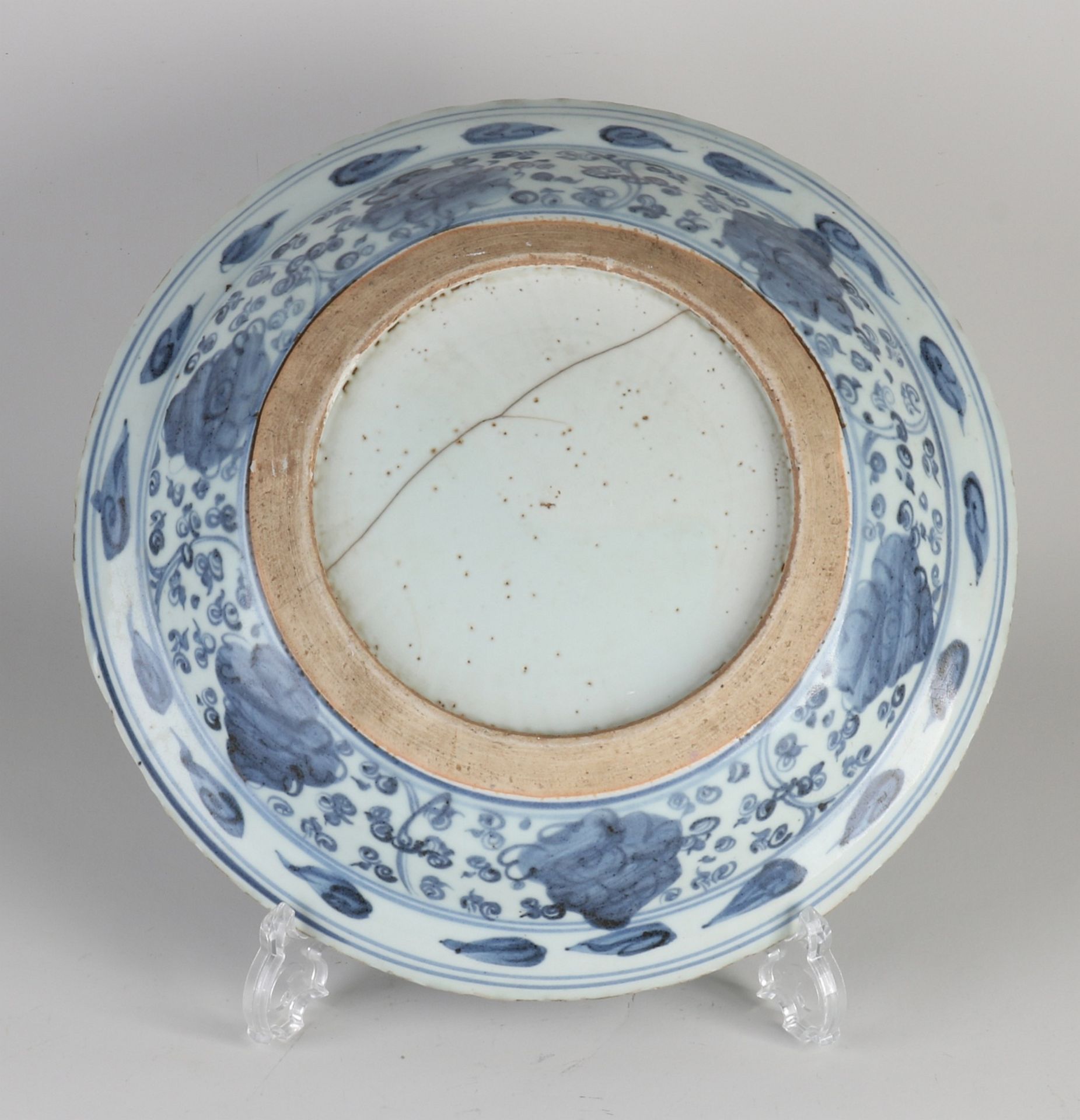 Chinese Swatow dish Ø 32.6 cm. - Bild 2 aus 2