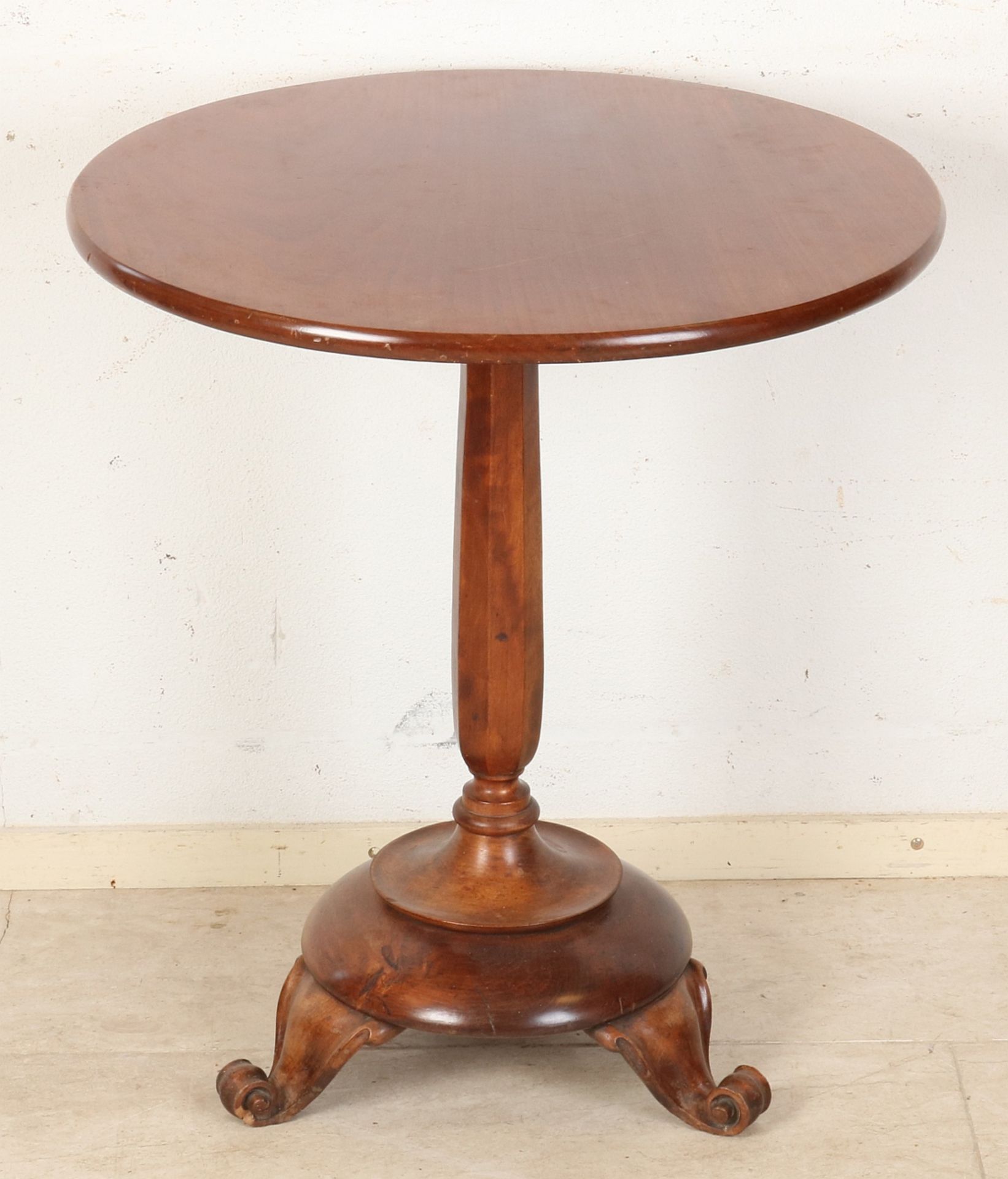 Mahogany tilt-top table