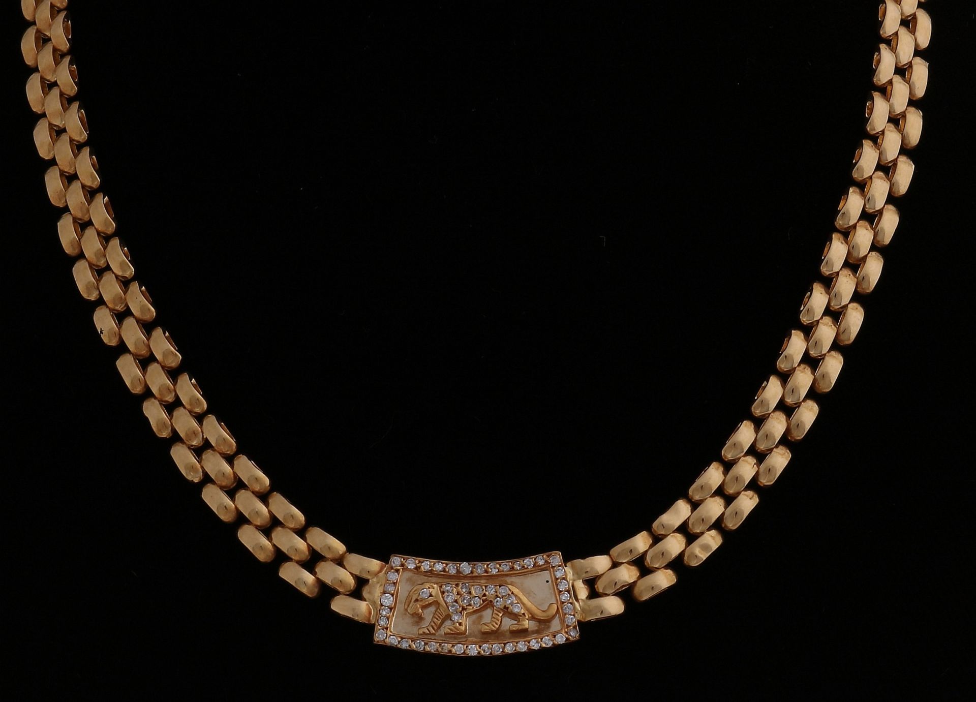 Yellow gold necklace with panther and diamond