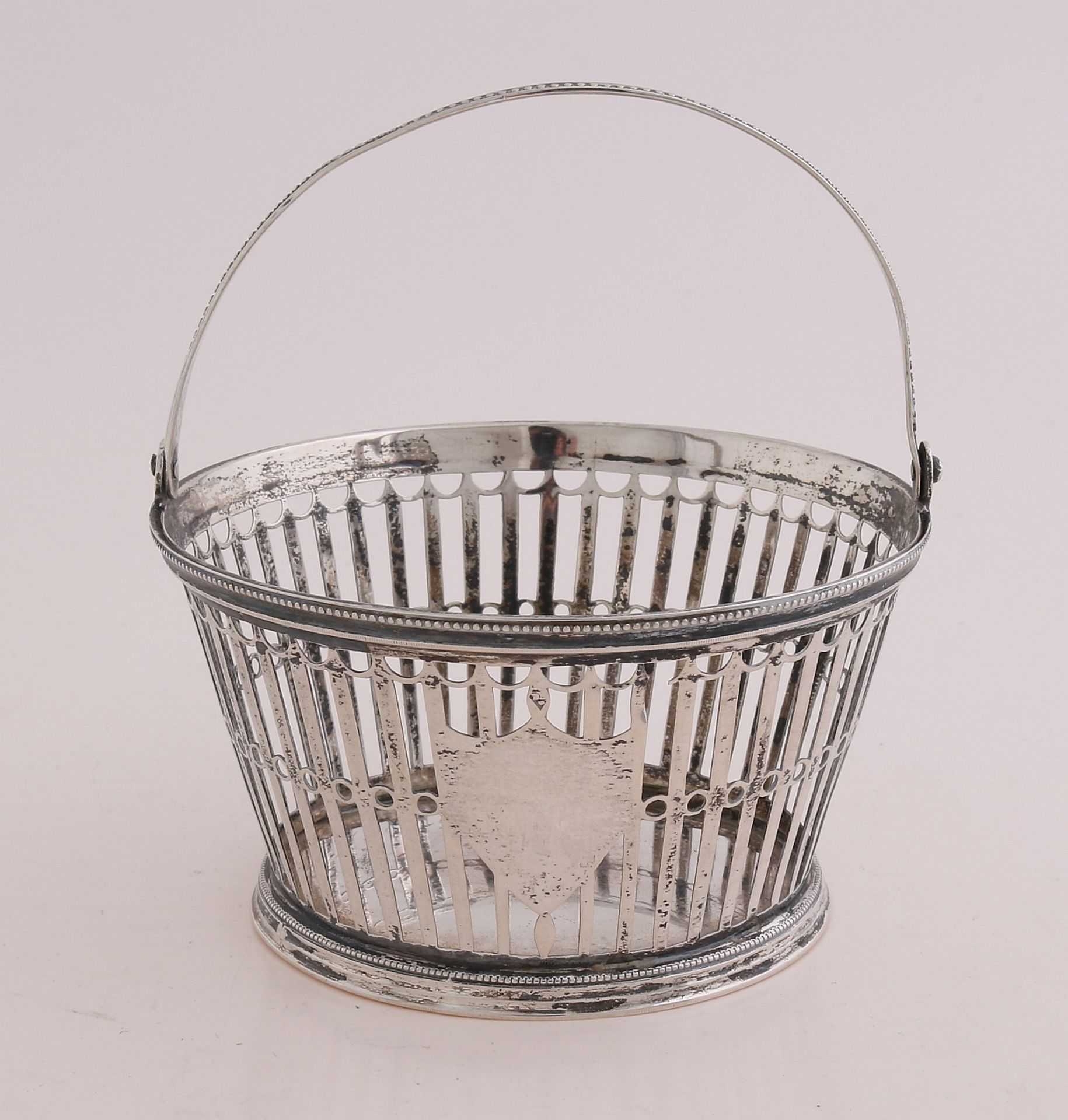 Silver tangle basket