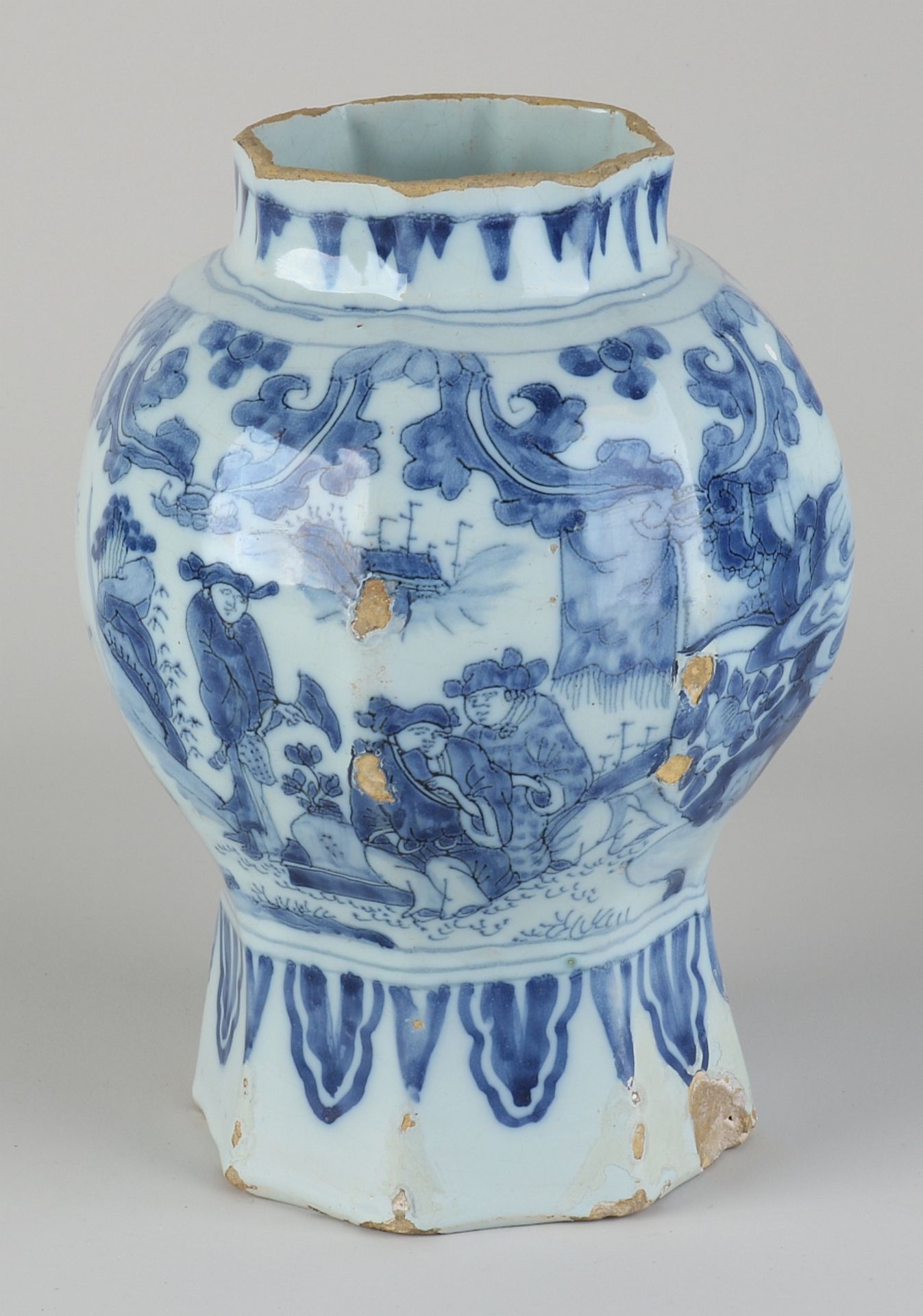 18th century Delft vase, H 19.5 cm.