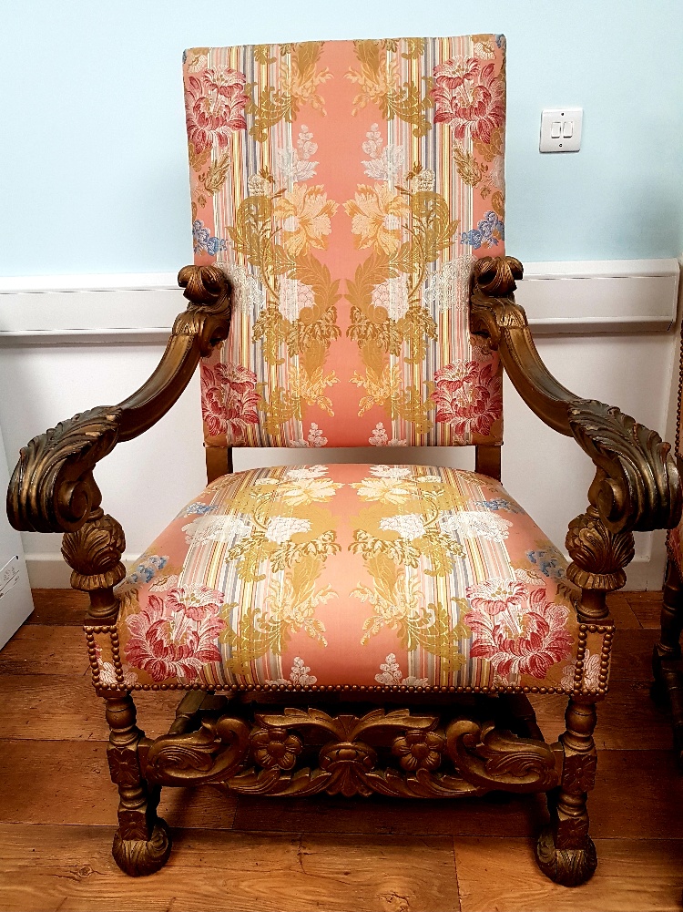 Pair of Excellent Large Continental Walnut Throne Armchairs - Image 4 of 7