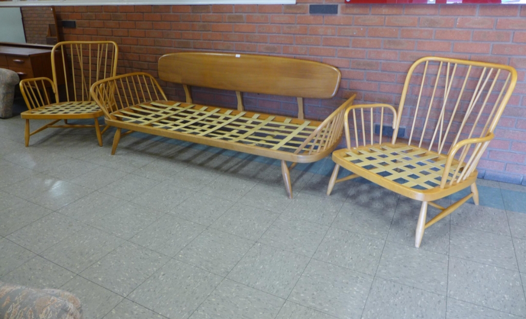 Ercol Beech and Elm Sofa Couch with 2 Matching Armchairs - Image 2 of 5