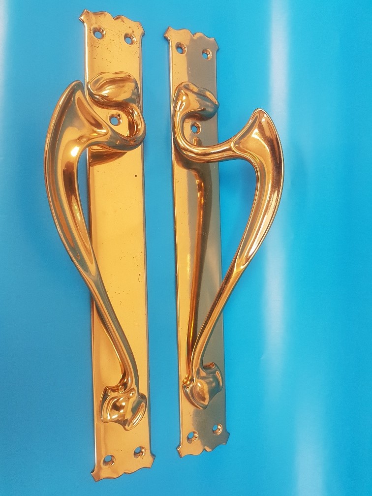A pair of large brass Art Nouveau Door Handles - Image 3 of 3