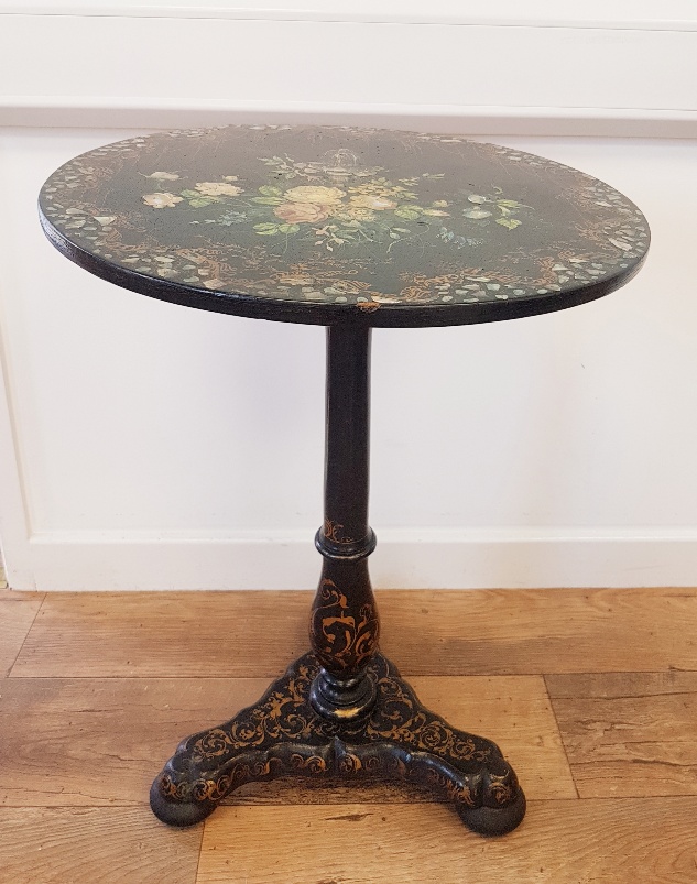 Georgian Tilt Top Table with Floral Decoration and Mother of Pearl Inserts - Image 5 of 7