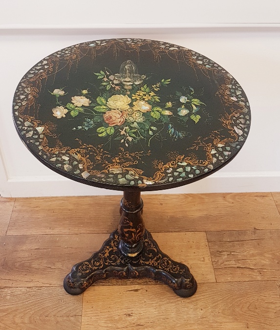 Georgian Tilt Top Table with Floral Decoration and Mother of Pearl Inserts - Image 3 of 7
