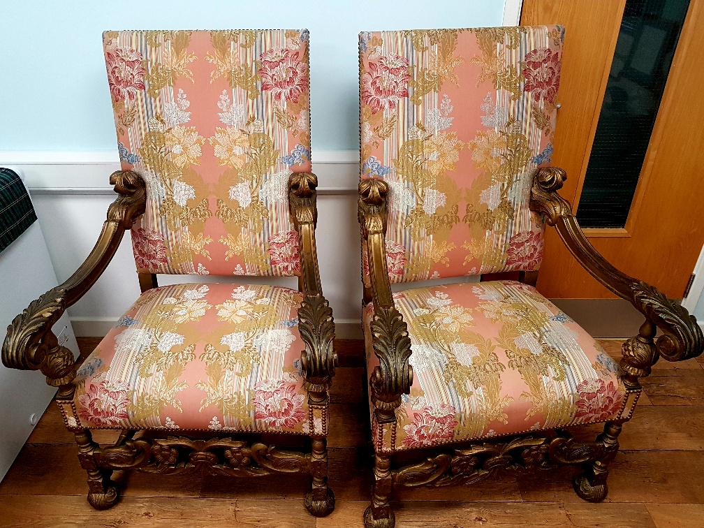 Pair of Excellent Large Continental Walnut Throne Armchairs - Image 6 of 7