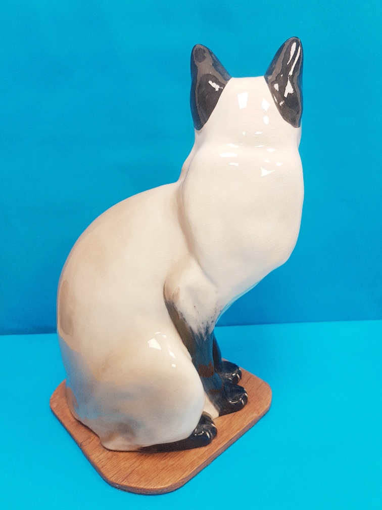 Rare Vintage 1960s Seneshall Pottery Seated Persian Cat, approximately 15 inches in height - Image 2 of 3