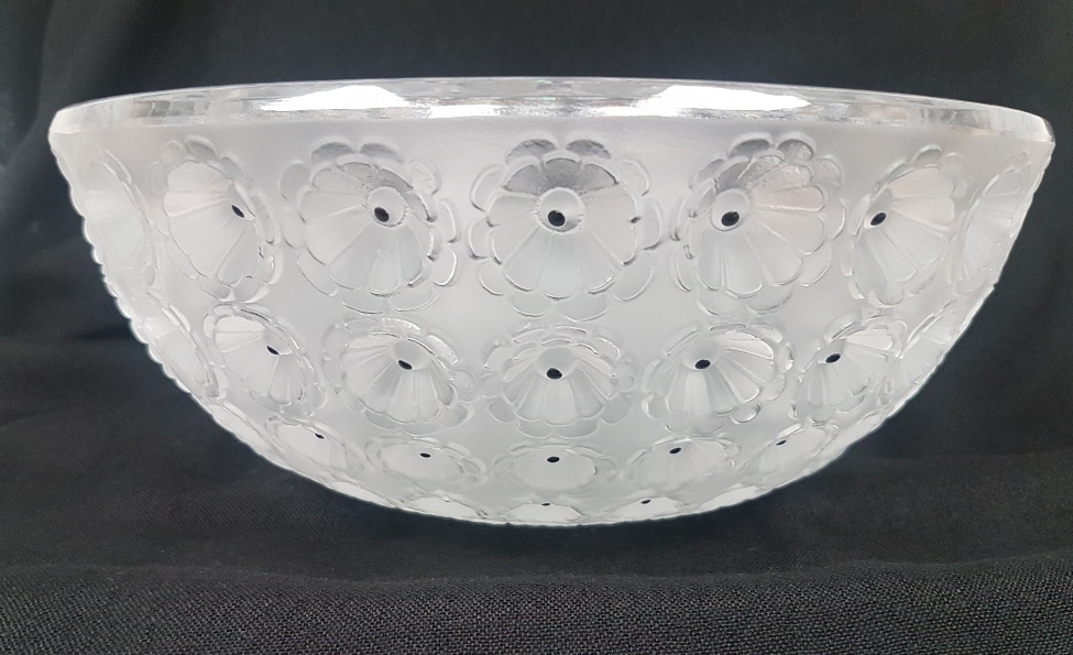 Lalique Clear & Frosted Nemours Bowl dated to 1978, 25cm in Diameter - Image 2 of 5