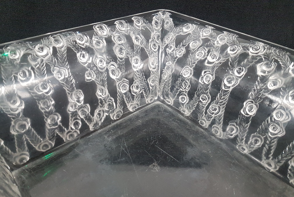 1939 Lalique Square Crystal Rose Design 10407 Dish, etched signature to base - Image 2 of 6